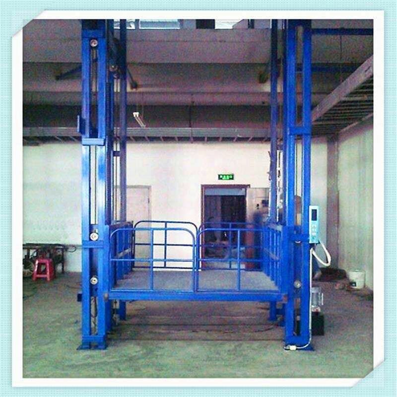 液壓貨梯